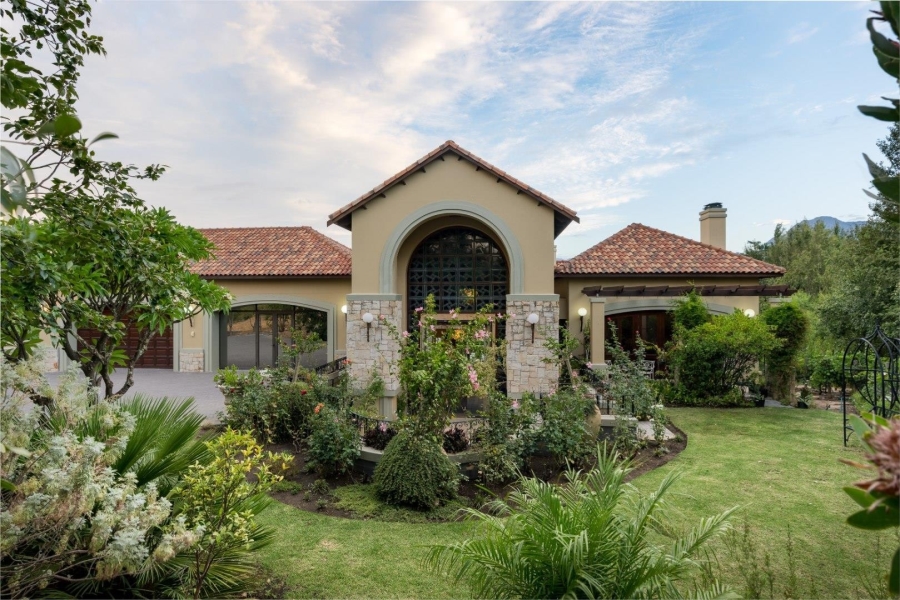 5 Bedroom Property for Sale in Winelands Western Cape